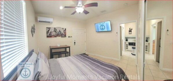 1 bedroom, iron/ironing board, free WiFi, bed sheets - #24 Urban Comfort Suite for two people (Tampa)