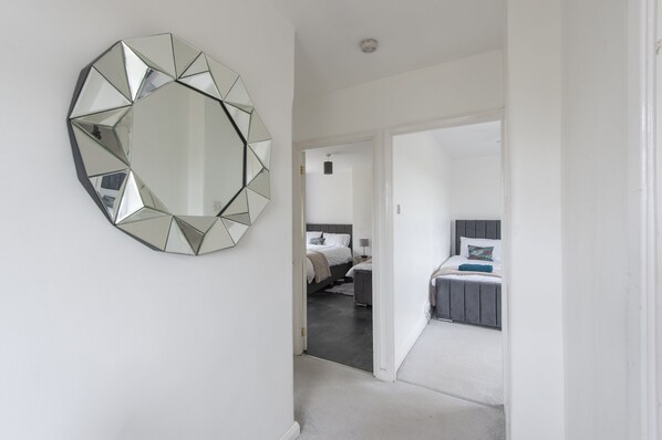 3 عدّة غرف نوم