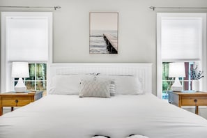 6 bedrooms, iron/ironing board, WiFi, bed sheets - Lakefront Moose Pond Retreat (Denmark)