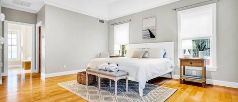 6 habitaciones, tabla de planchar con plancha, wifi y ropa de cama