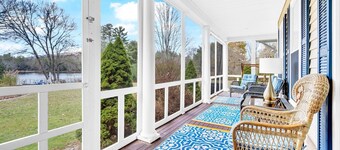 Lakefront Moose Pond Retreat