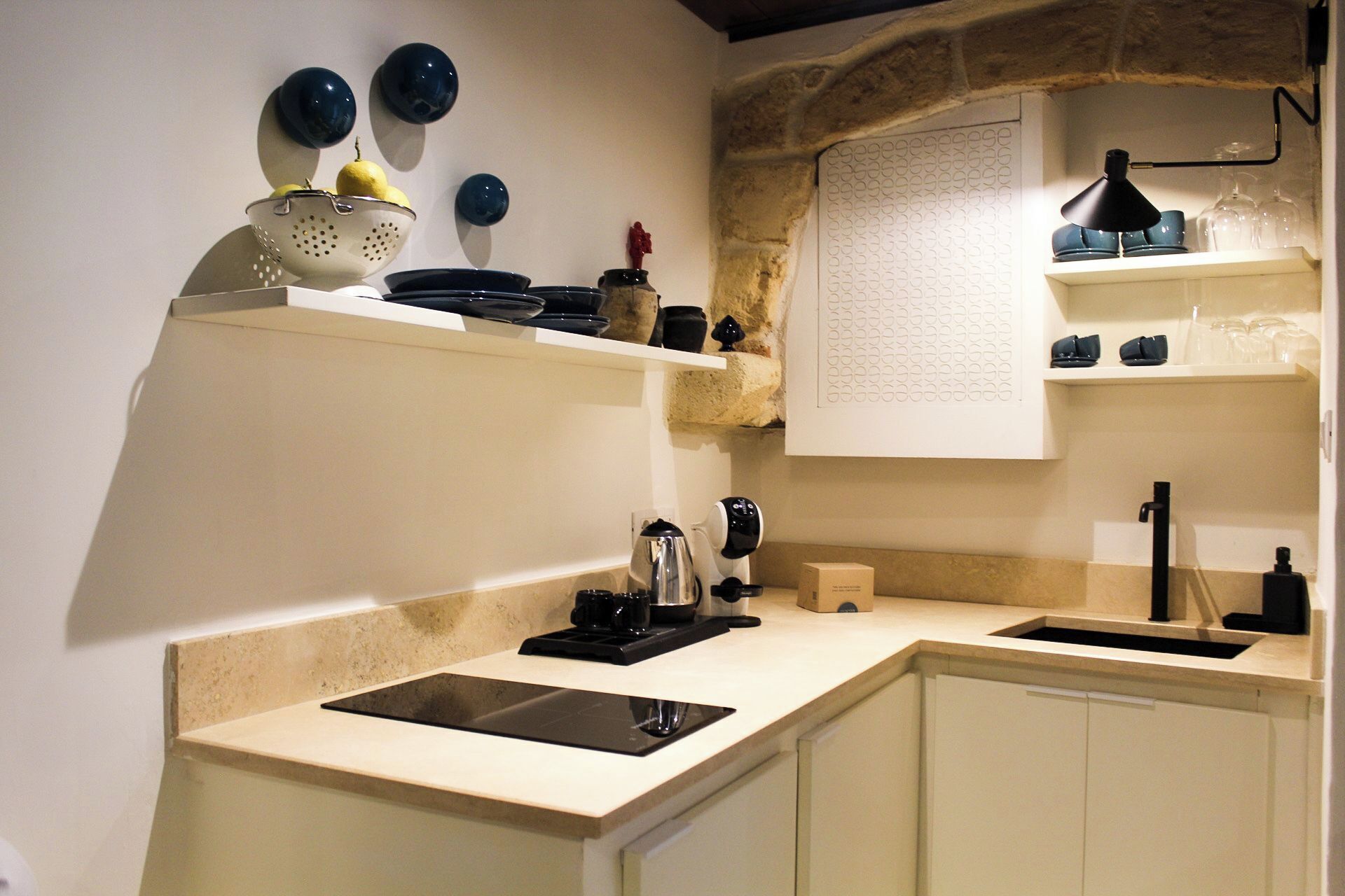 Frigorifero, macchina per tè/caffè, pentole/stoviglie/utensili