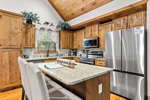 Refrigerador, microondas, horno, placa de cocina