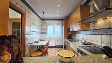 Micro-ondes, four, plaque de cuisson, lave-vaisselle