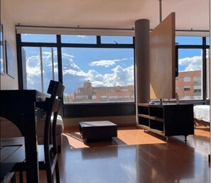 Interior - Beautiful Ground Floor Apartment In Chapinero (Bogotá)