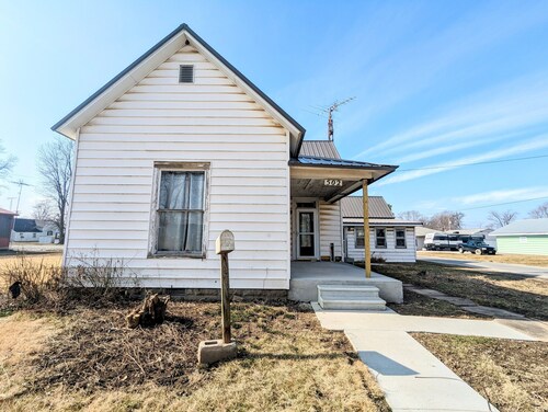 Practical 3 BR House in Oblong, 1 & 1/2 Bathrooms