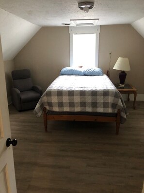 3 quartos, ferros/tábuas de passar roupa, Wi-Fi de cortesia