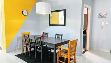 Apartment | Dining