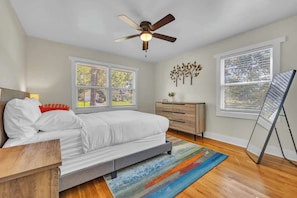 3 bedrooms, iron/ironing board, WiFi, bed sheets