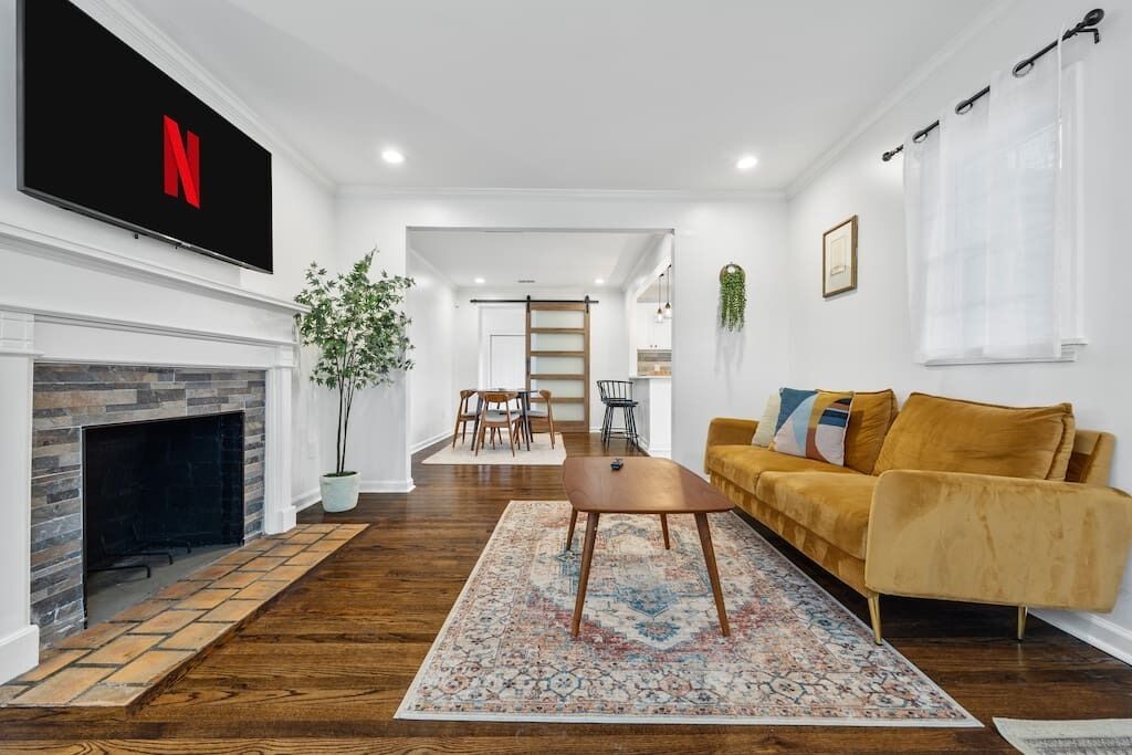 TV, fireplace, offices