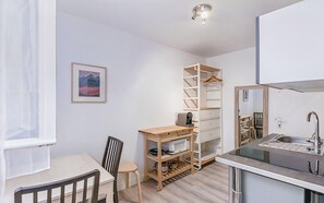 Interior - Charming Cozy Nest by the Old Port (Marseille)