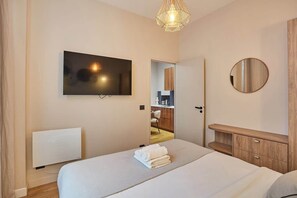 1 bedroom, iron/ironing board, travel cot, free WiFi