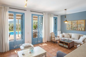 Smart TV - Villa Sappho - Three Bedroom Villa, Sleeps 6 (Lefkada)