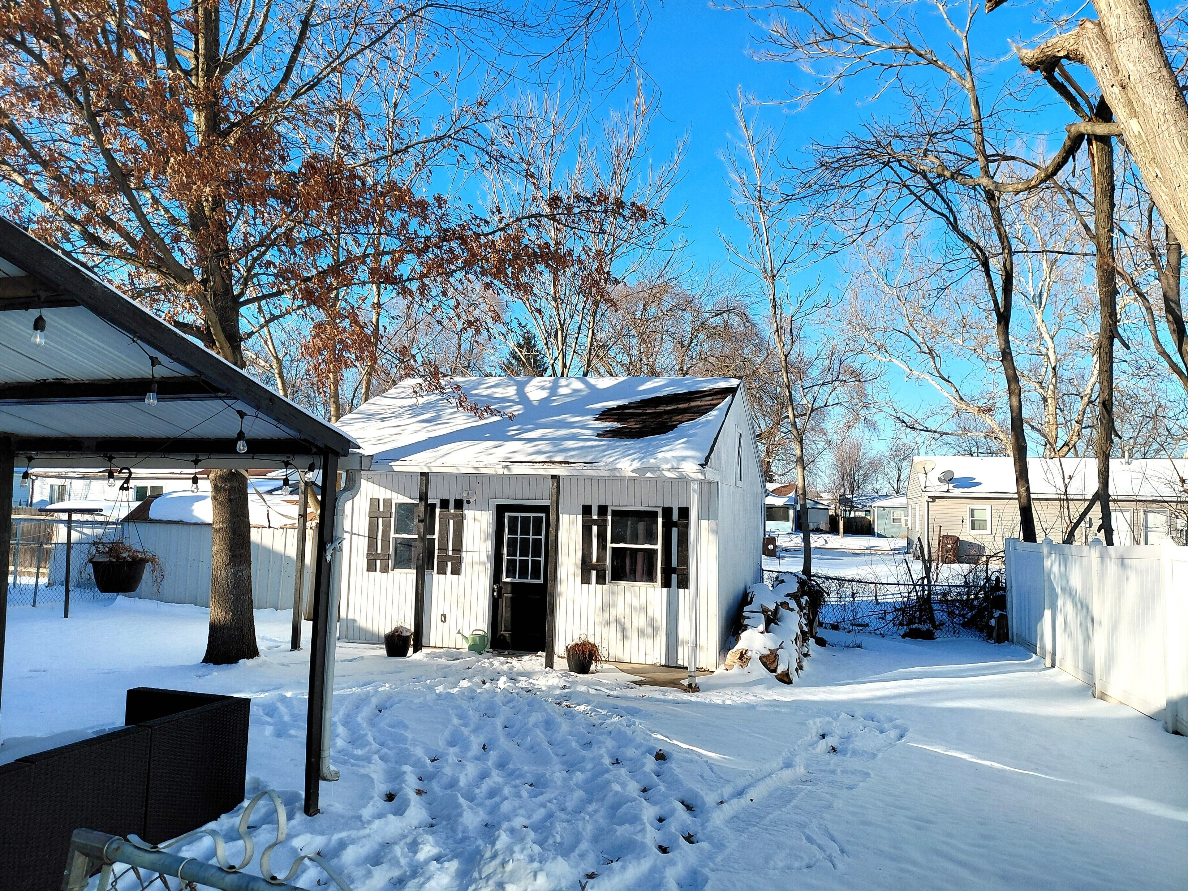 المنشأة من الخارج