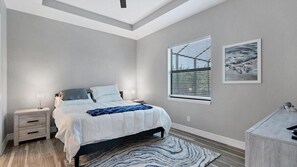 3 bedrooms, iron/ironing board, free WiFi, bed sheets - Sweet T - newer Rotonda pool home (Rotonda West)