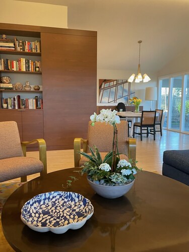 Extraordinary mid-century gem near Metro and embassies.