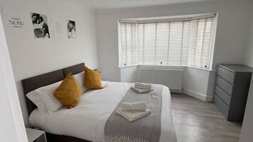 3 bedrooms, free WiFi, bed sheets