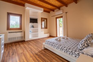 6 makuuhuonetta, silitysrauta/-lauta, ilmainen Wi-Fi, vuodevaatteet