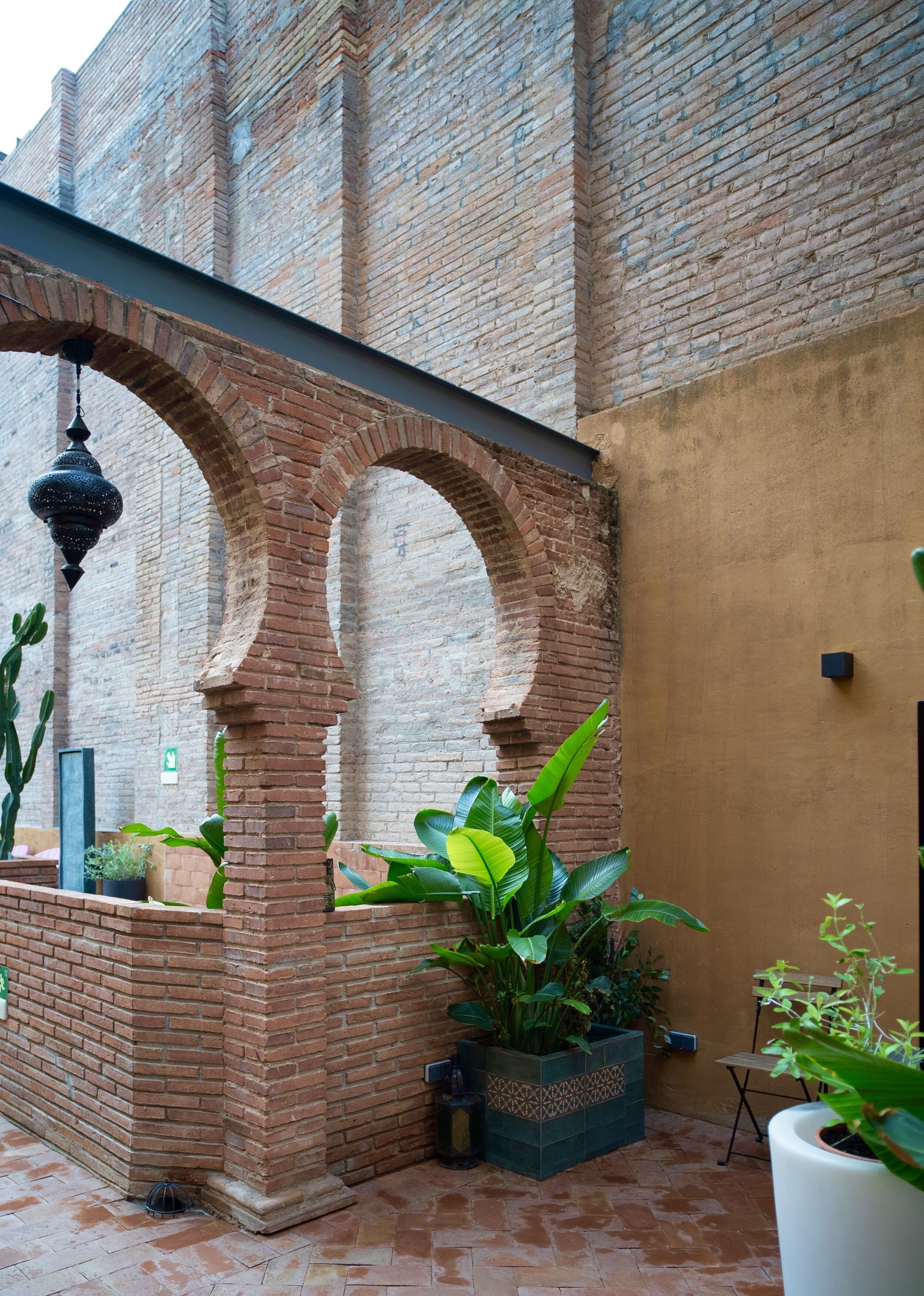 المنشأة من الخارج