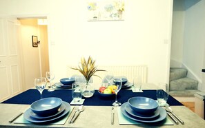 Dining - Town Centre House with parking, Wi-Fi (Stafford)