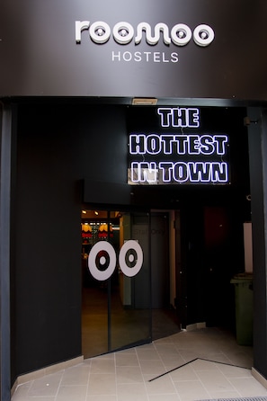 Exterior - room00 Valencia Hostel (Valencia)