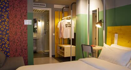 room00 Valencia Hostel