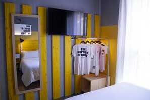 Kamar Double Standar | Wi-Fi gratis dan seprai linen