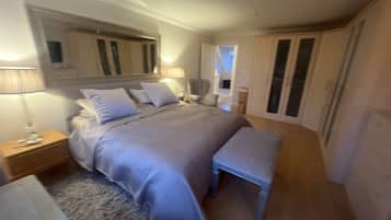 3 bedrooms, iron/ironing board, free WiFi, bed sheets