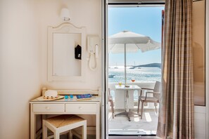 In-room safe, desk, free WiFi, bed sheets - Irene Hotel - Beachfront (Paros)
