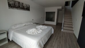 Family Apartment, Kitchenette | In-room safe, blackout drapes, iron/ironing board, free WiFi - Domus Lake Resort (Villa Carlos Paz)