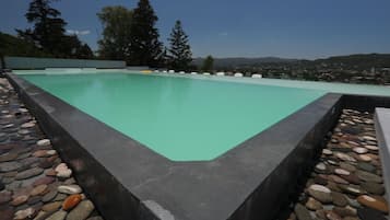 Apartamento família, cozinha americana | Terraço/pátio