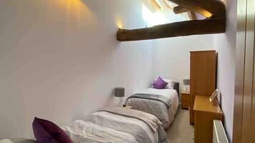 3 bedrooms, free WiFi, bed sheets