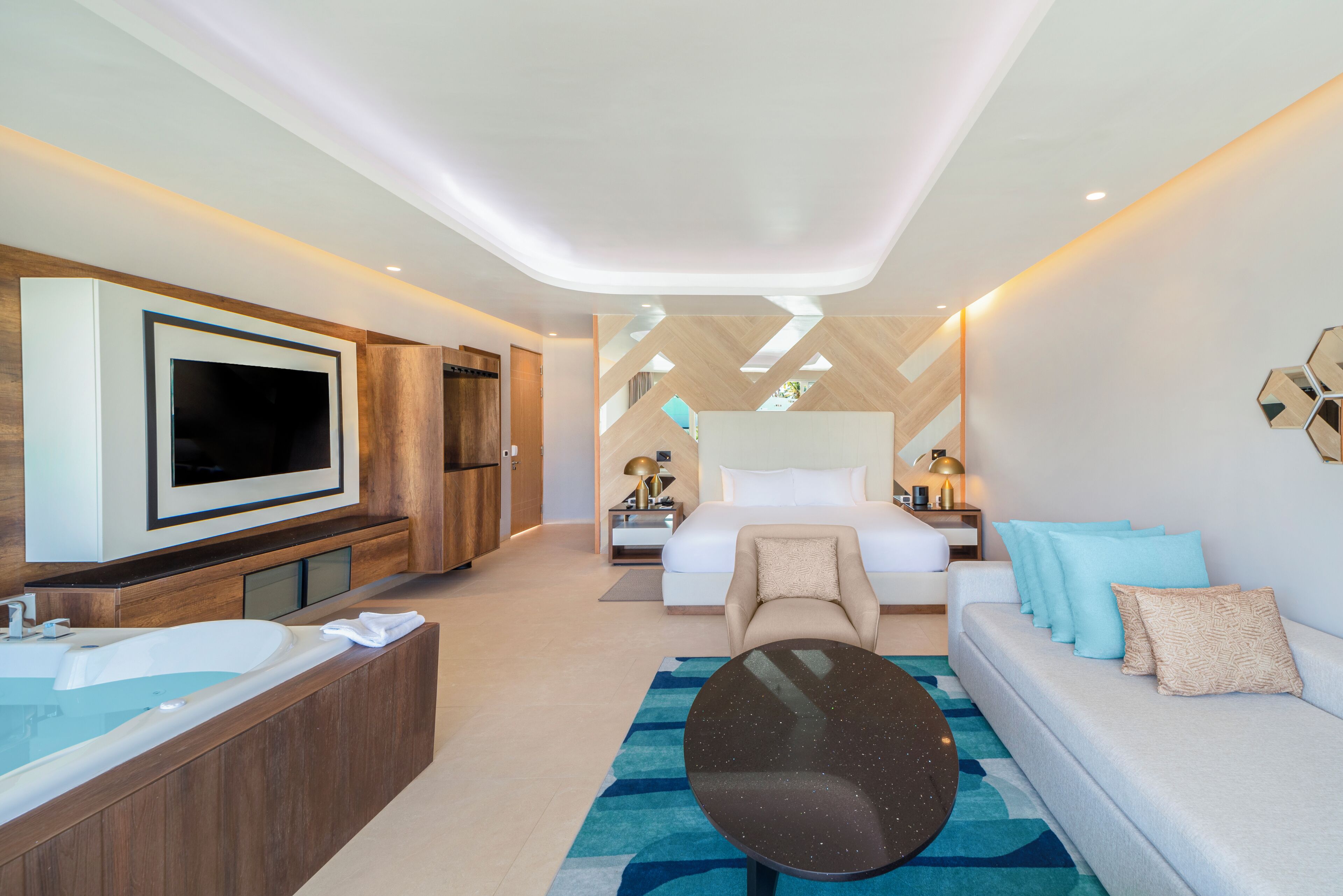 All Inclusive  Sunrise JR. Suite With Jacuzzi