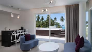 In-room safe, desk, laptop workspace, iron/ironing board