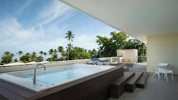 Presidential Suite, 1 King Bed, Jetted Tub, Ocean View | In-room safe, desk, laptop workspace, iron/ironing board