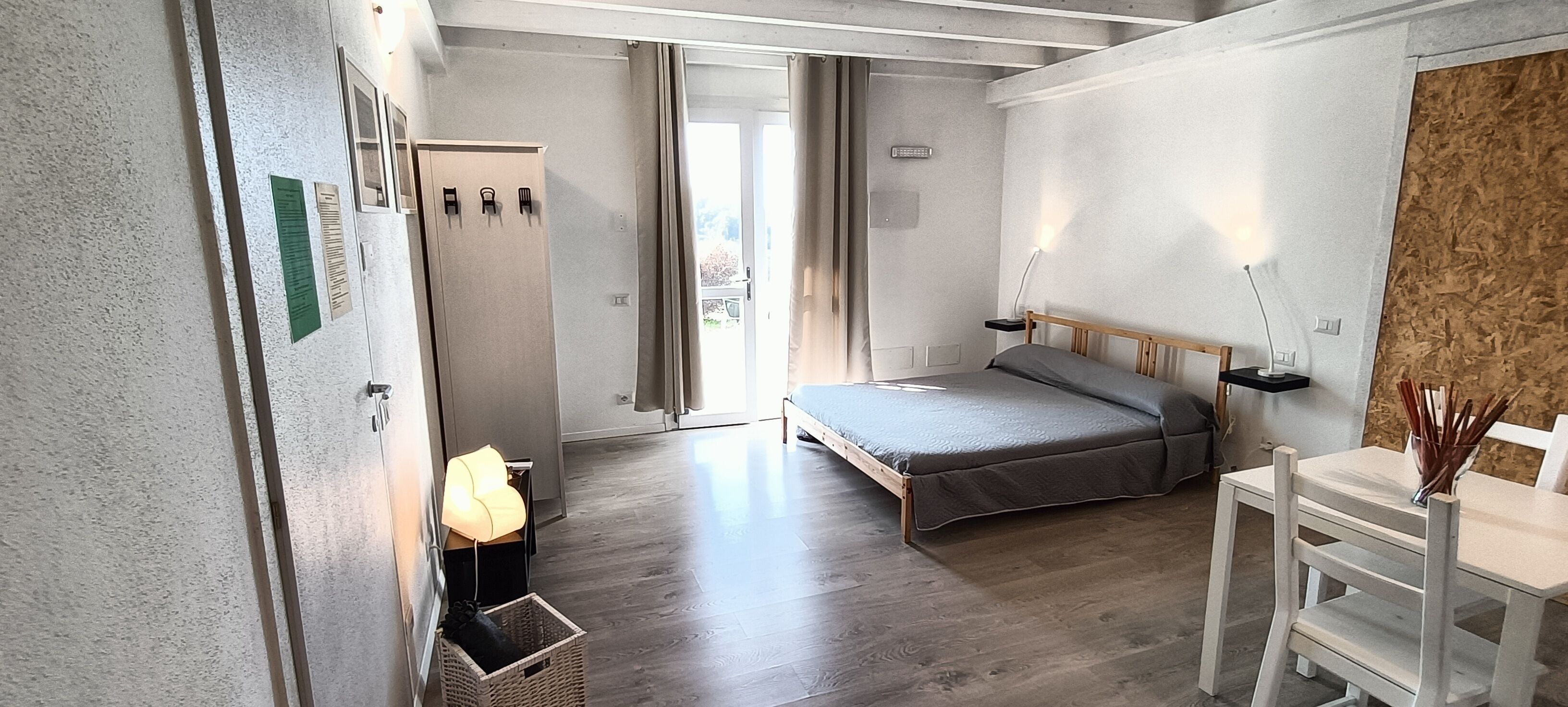 傳統開放式客房 | 高級寢具、舒適加層、遮光布/窗簾、熨斗/熨衣板