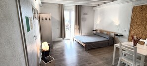 Traditional Studio | Premium bedding, pillowtop beds, blackout drapes - Orto dei Rolli (Moneglia)