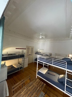 Economy-Zimmer | 1 Schlafzimmer, Zimmersafe, Verdunkelungsvorhänge, Bügeleisen/Bügelbrett