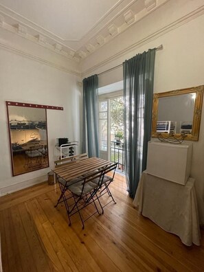 Chambre Économique | Coffres-forts dans les chambres, rideaux occultants