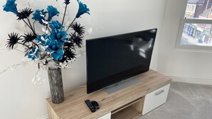 1 bedroom, WiFi (free), bed sheets - Light and Airy 1 Bed Apartment in London (London)