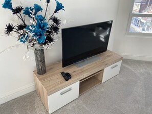 1 bedroom, free WiFi, bed sheets - Light and Airy 1 Bed Apartment in London (London)