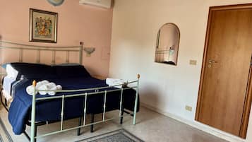 Grand Apartment, 1 Bedroom, Kitchen | Down duvets, travel cot, free WiFi