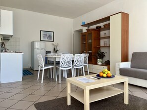 Living area - Apartment Tirreno (Tirrenia)