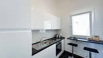 Kühlschrank, Mikrowelle, Geschirrspüler