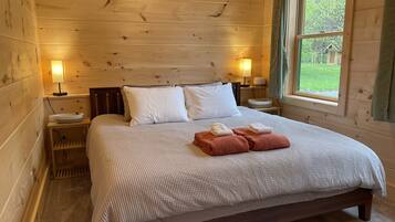 3 bedrooms, travel crib, free WiFi, bed sheets