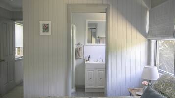 3 Schlafzimmer, Bügeleisen/Bügelbrett, Reisekinderbett, WLAN