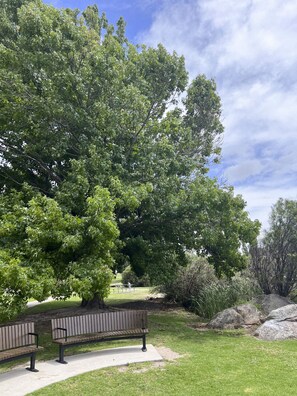Property grounds - Siena Stanthorpe - Comfort and style in a great location! (Stanthorpe)