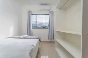 Family Apartment | Free WiFi, bed sheets