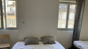 Free WiFi, bed sheets - Appartement T1 Vieux Port Opera (Marseille)