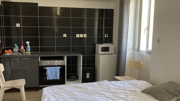 Free WiFi, bed sheets - Appartement T1 Vieux Port Opera (Marseille)